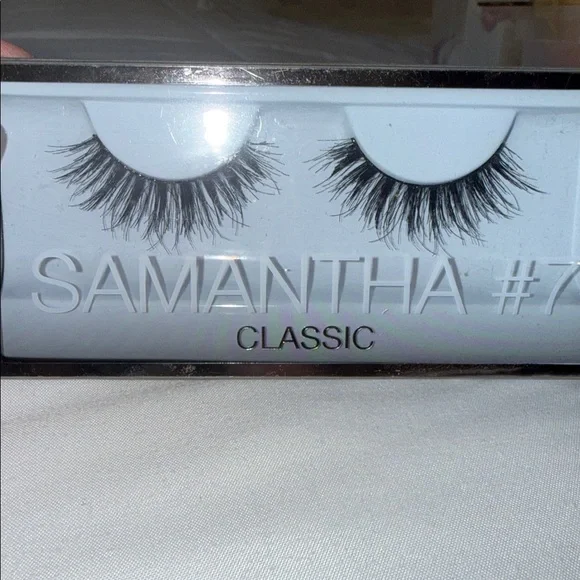 HUDA BEAUTY Dramatic Lash Set - Samantha #7 - Picture 4 of 4